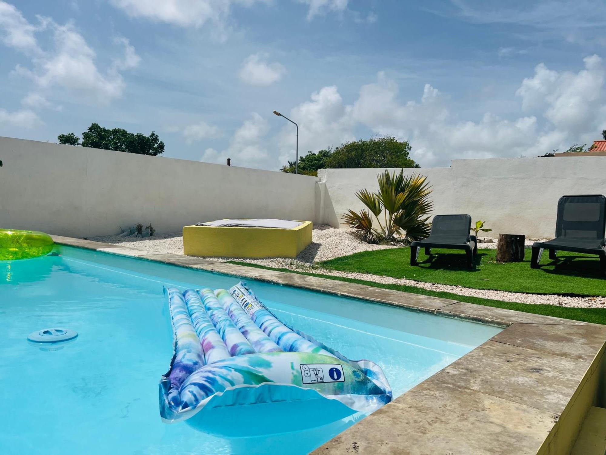 Wondershell Curacao Bed and Breakfast Willemstad Buitenkant foto